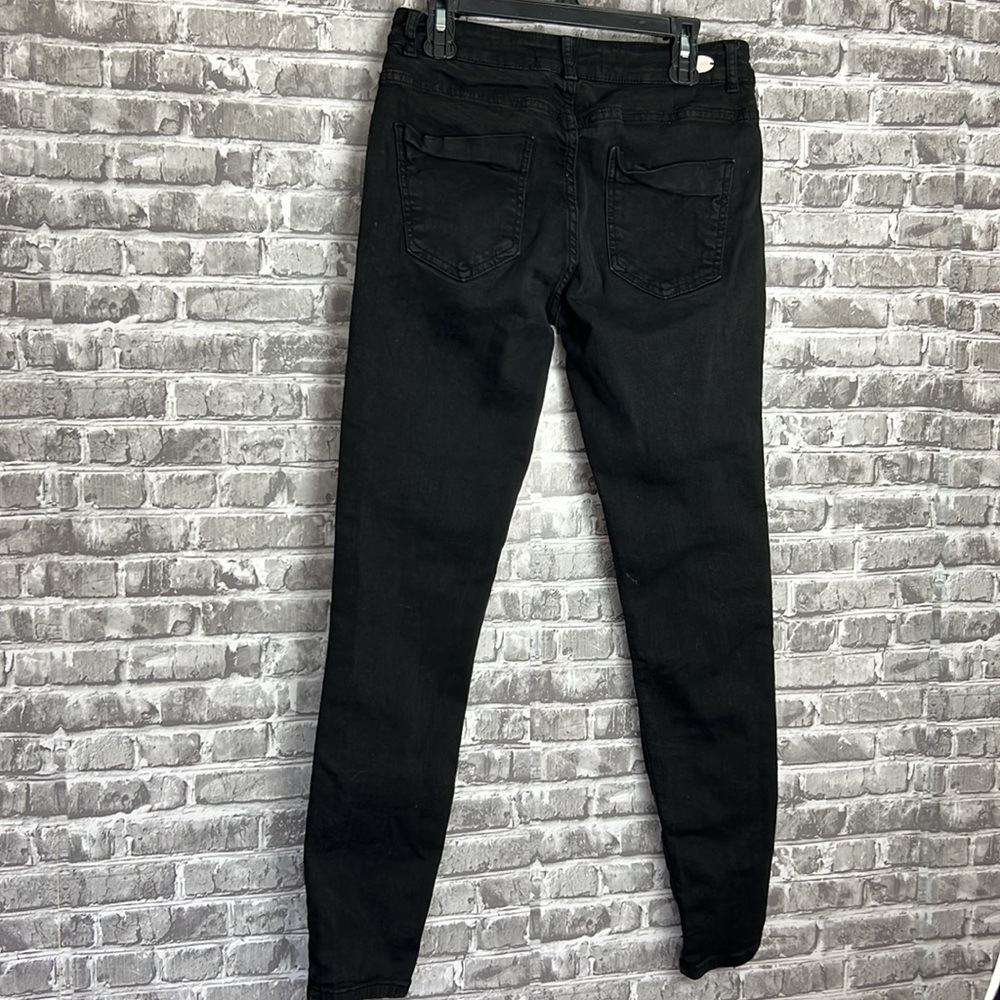 ‎Zara - Picture 4 of 8